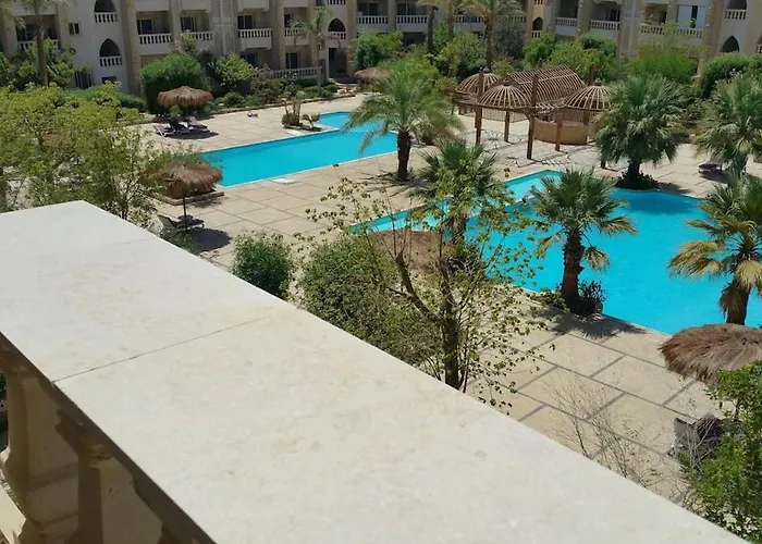 Apartment Modern One Bedroom In Vip Zone Sunny Lakes *