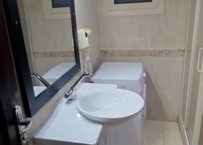 Modern One Bedroom In Vip Zone Sunny Lakes
