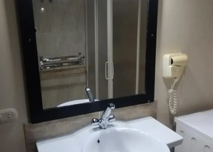 Modern One Bedroom In Vip Zone Sunny Lakes