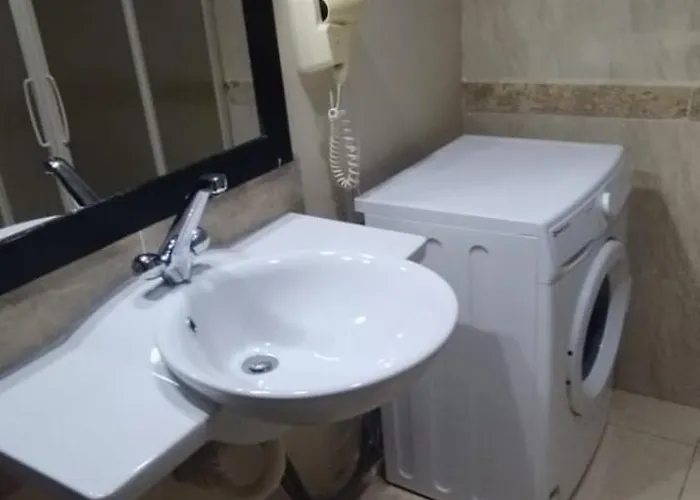 Apartment Modern One Bedroom In Vip Zone Sunny Lakes