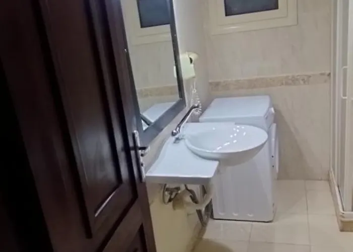 Apartment Modern One Bedroom In Vip Zone Sunny Lakes *