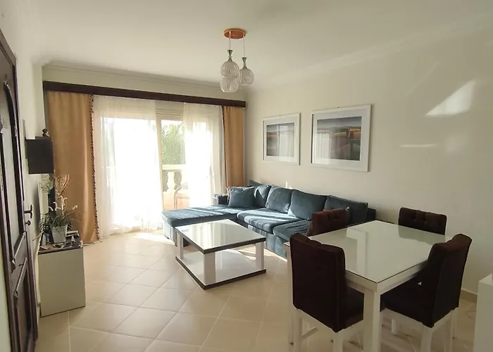 Modern One Bedroom In Vip Zone Sunny Lakes Apartment *