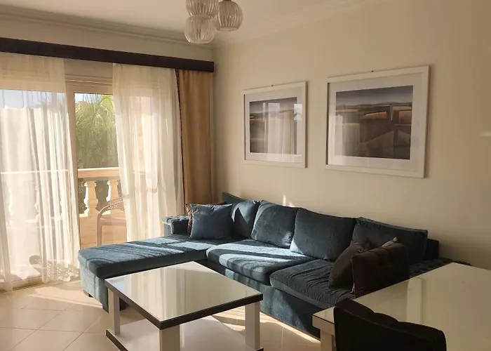 Modern One Bedroom In Vip Zone Sunny Lakes *